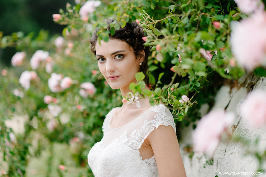 Photo of a the bride by Yolande Marx wedding photographer